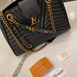 Louis Vuitton  chain tote bag